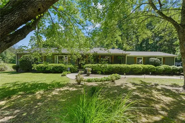 5006 Fast Lane, Greensboro, NC 27406