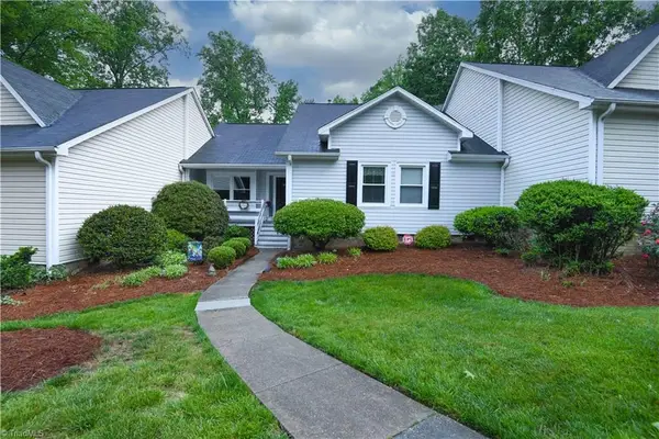 806 Carriage Crossing Lane #B, Greensboro, NC 27410