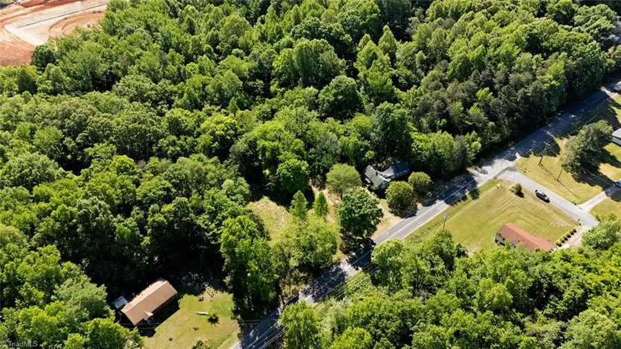 1305 Bridgepoint Road, Greensboro, NC 27405 - #2