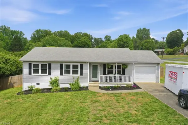 200 Creeksedge Court, Winston-Salem, NC 27105