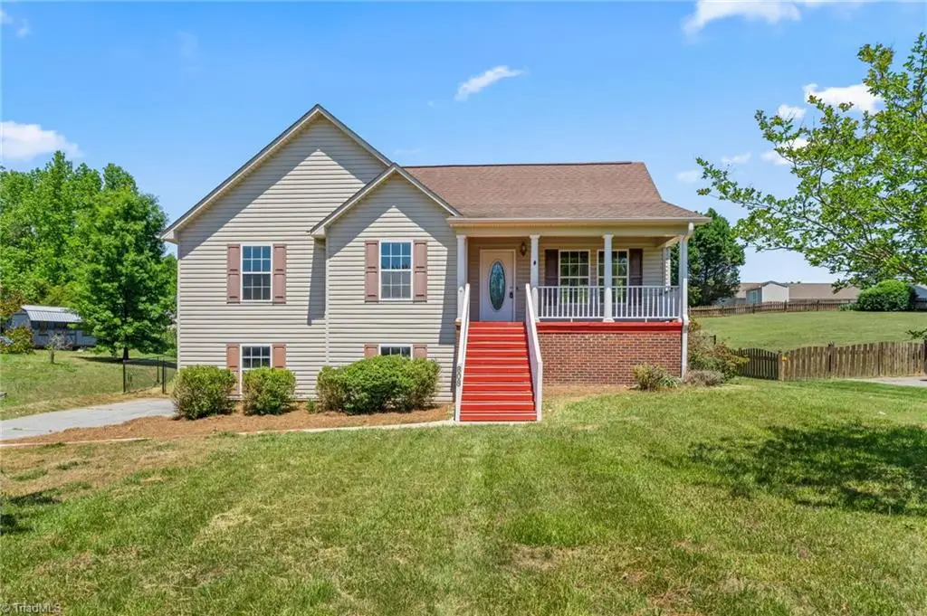 808 Arnold Road, Lexington, NC 27295 - #1