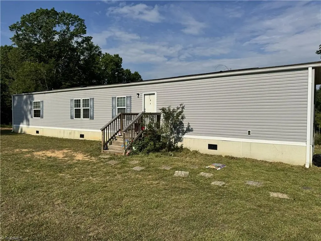 3673 Nc Highway 66, Westfield, NC 27053 - #1