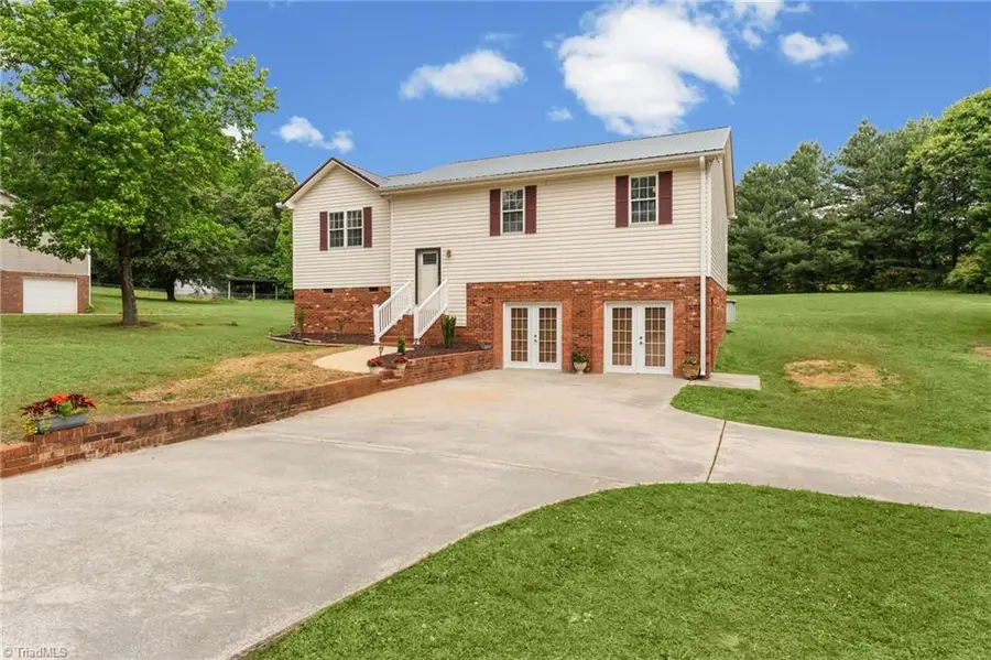 1833 Helmstetler Road, Lexington, NC 27295 - #2