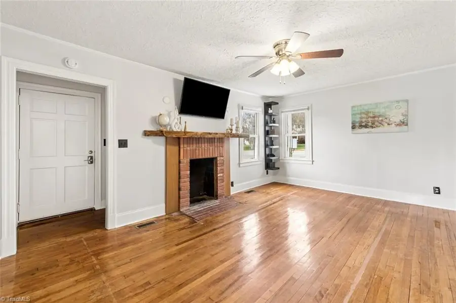 414 S Maple Street, Graham, NC 27253 - #3