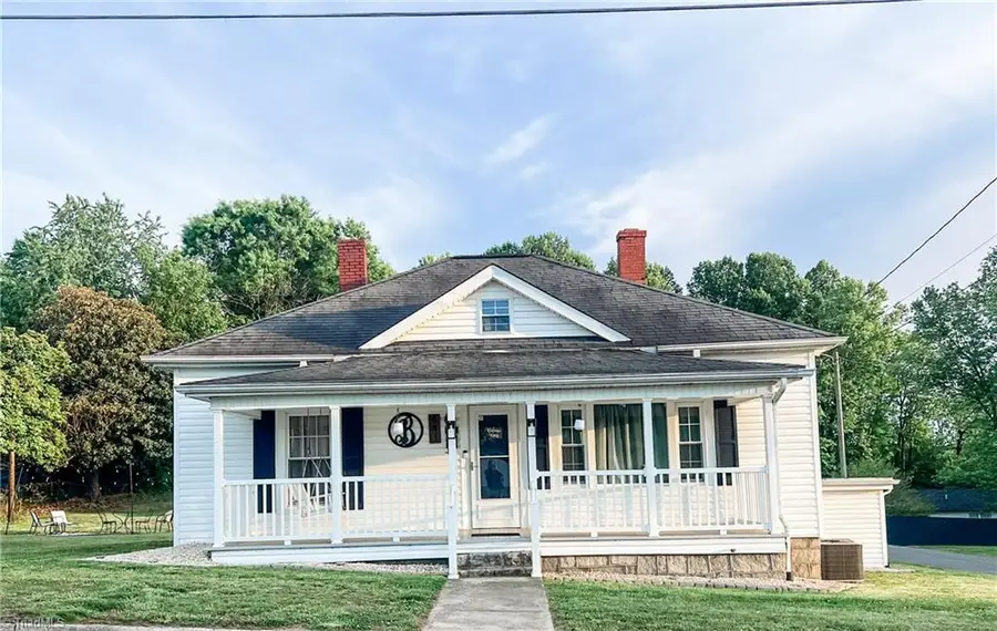 641 Sunset Drive, Mount Airy, NC 27030 - #2
