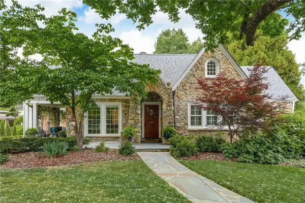 108 Arden Place, Greensboro, NC 27403