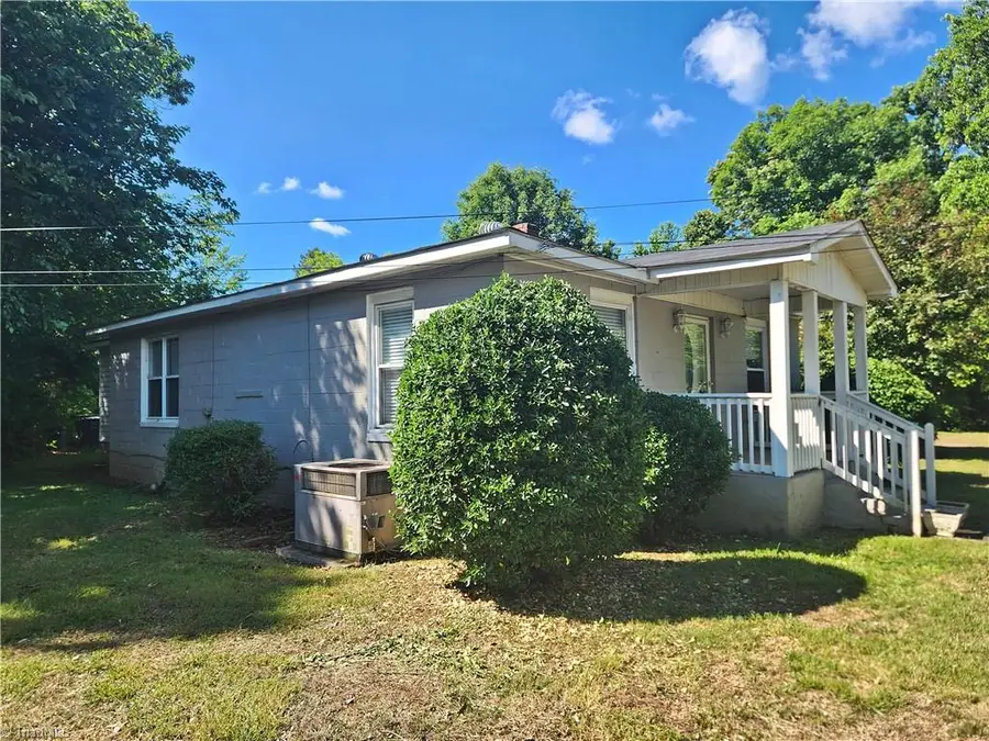 3021 Branderwood Drive, Greensboro, NC 27406 - #3