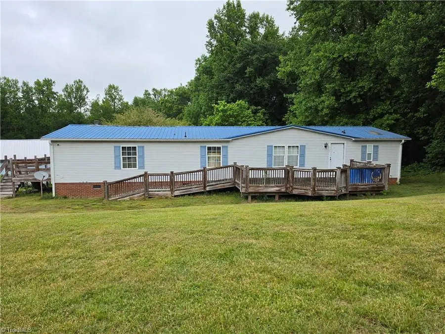 108 Carr Street, Jonesville, NC 28642 - #2