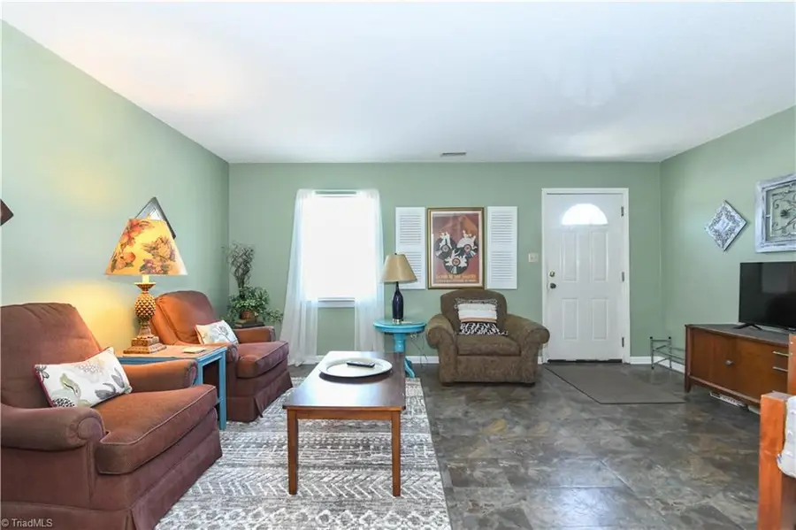 5735 Bramblegate Road #E, Greensboro, NC 27409 - #2