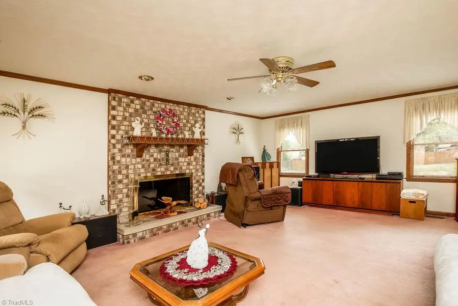 423 Walnut Grove Road, Archdale, NC 27263 - #2