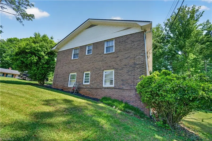 648 Knollwood Drive, Mount Airy, NC 27030 - #3