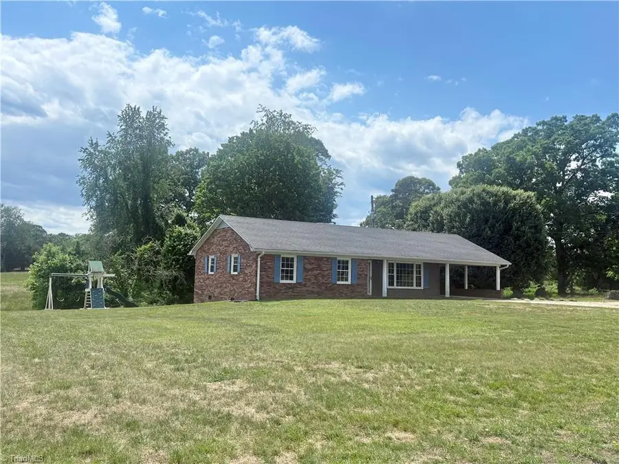 3625 Austin Little Mtn Road, Roaring River, NC 28669 - #2