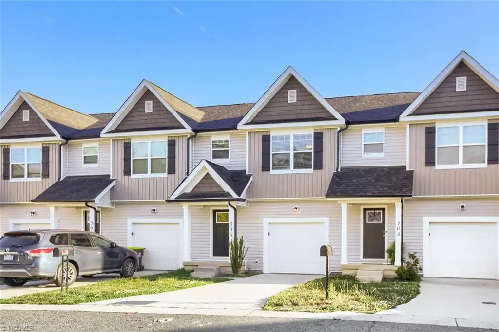 306 Beaumont Circle, Clemmons, NC 27012 - #1
