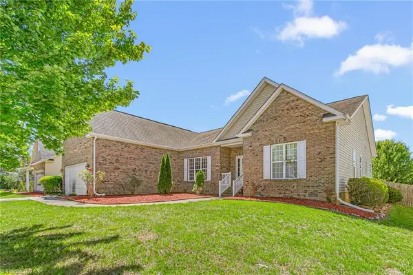 6812 W Whirlaway Court, Whitsett, NC 27377