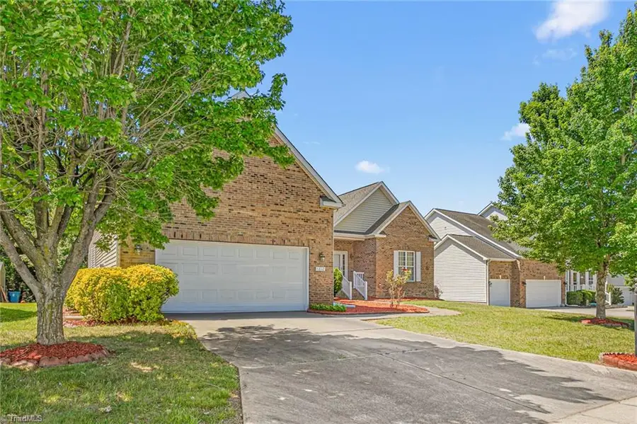 6812 W Whirlaway Court, Whitsett, NC 27377 - #2