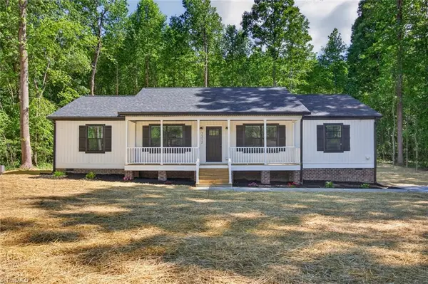 7312 Davis Country Road, Randleman, NC 27317