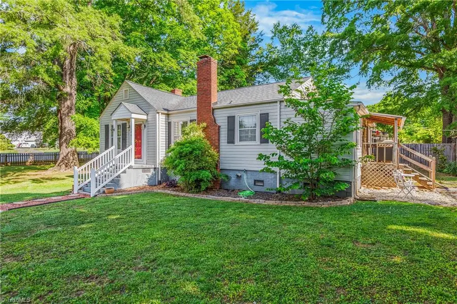104 Smith Street, Walnut Cove, NC 27052 - #3
