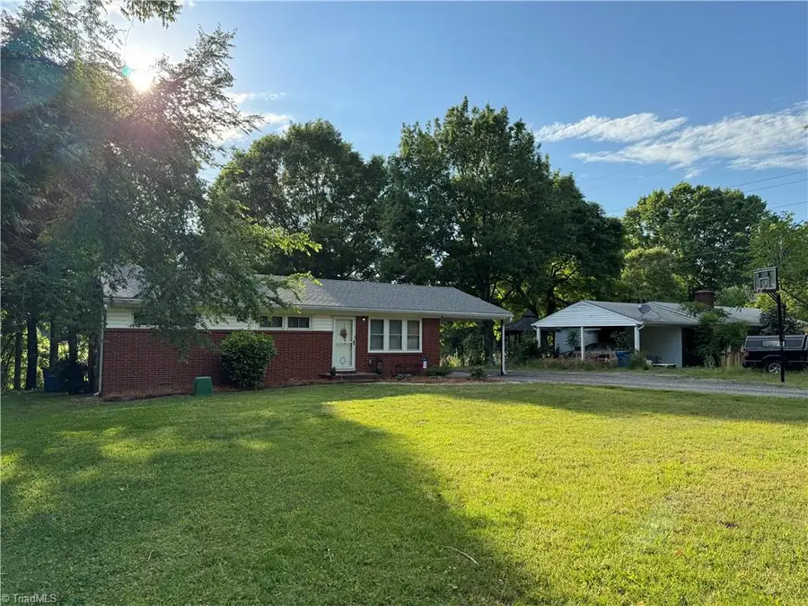 3338 Oliver Hills Road, Greensboro, NC 27406 - #2