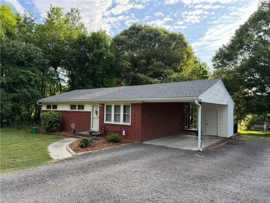 3338 Oliver Hills Road, Greensboro, NC 27406 - #3