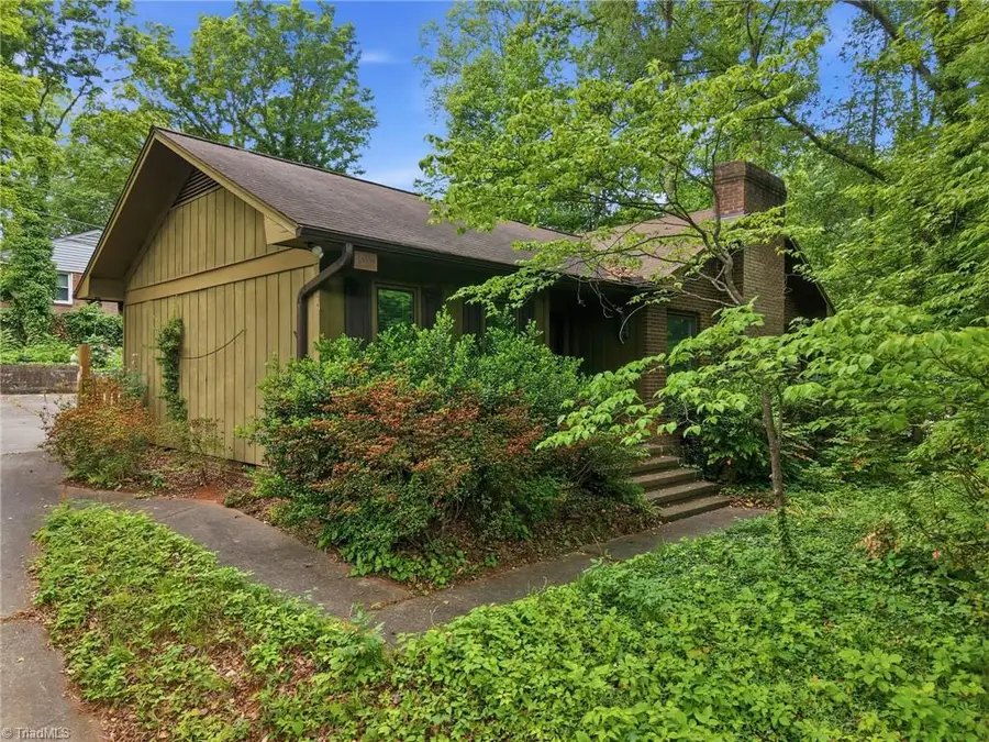 1021 Benjamin Parkway, Greensboro, NC 27408 - #2