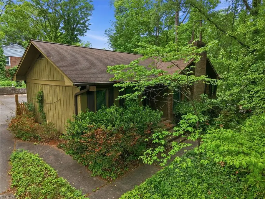 1021 Benjamin Parkway, Greensboro, NC 27408 - #3