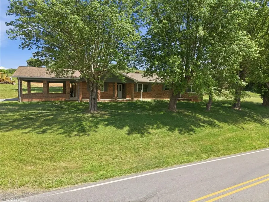 954-1 Parsonsville Road, Purlear, NC 28665 - #2