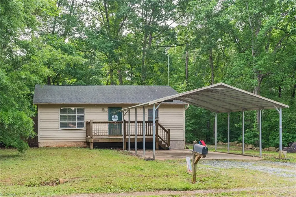 688 Shoreline Drive, Lexington, NC 27292 - #1