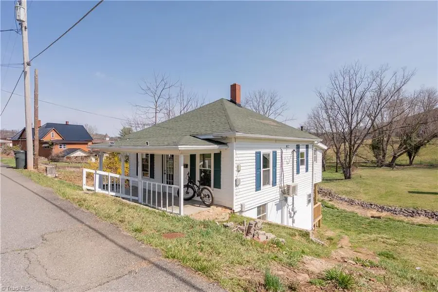 105 Swanson Street, Galax, VA 24333 - #2