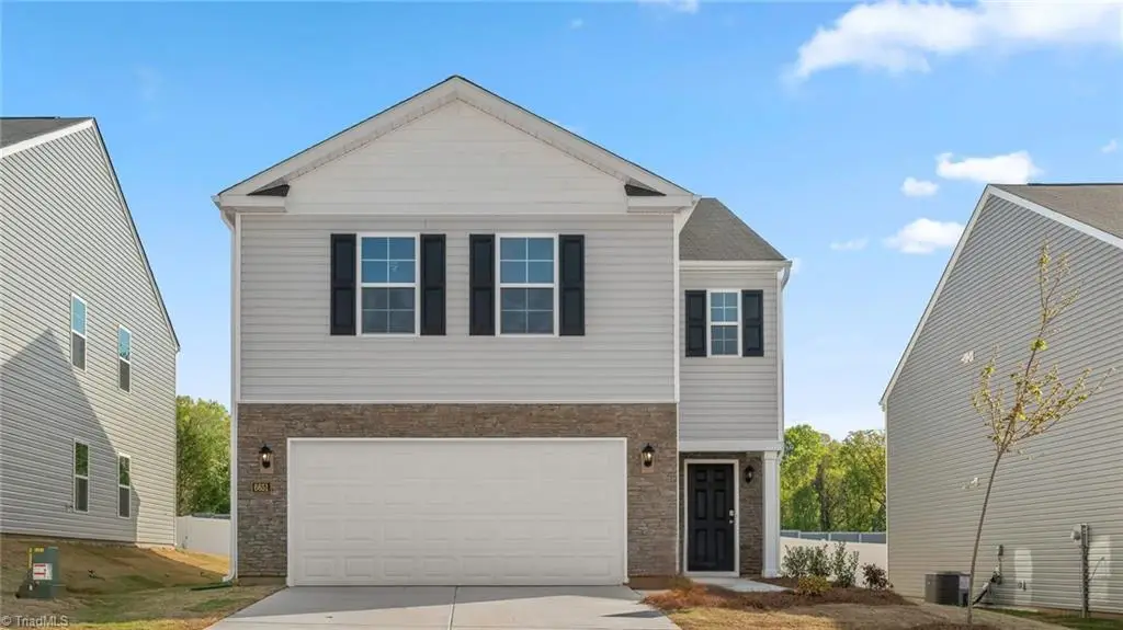 205 Beechwood Circle, Thomasville, NC 27360 - #1