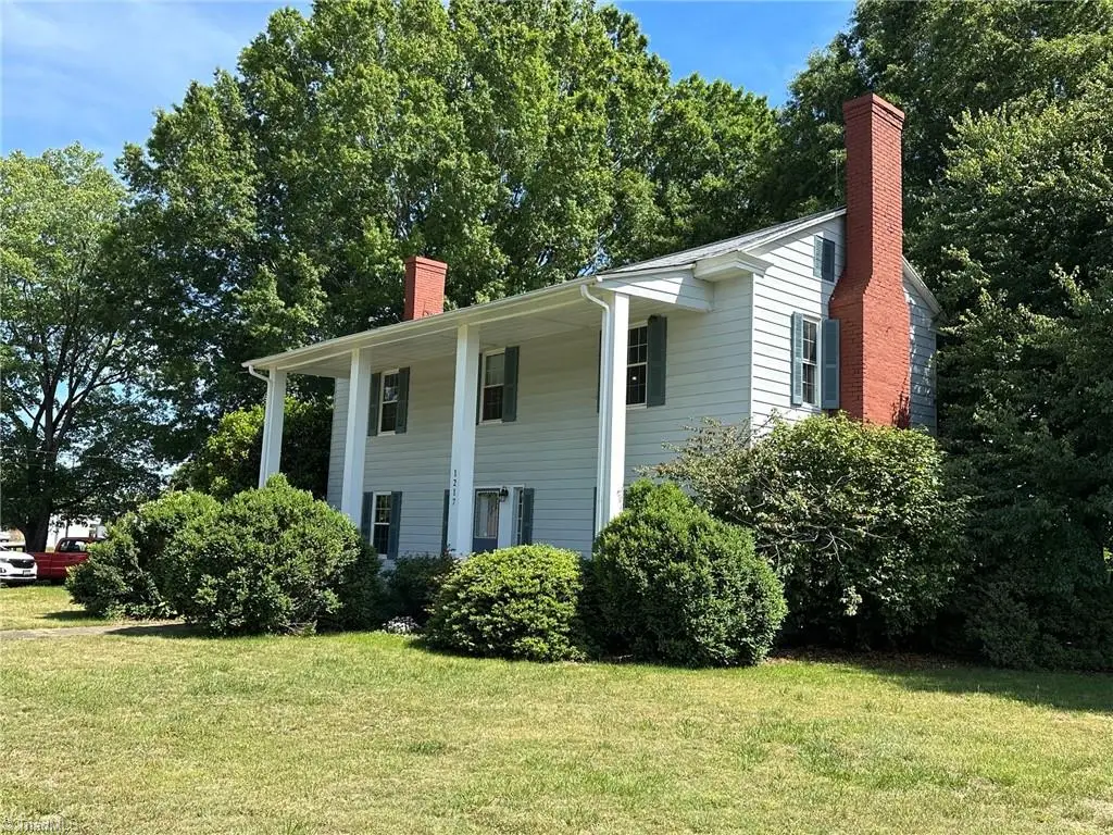 1217 W Main Street, Yadkinville, NC 27055 - #1