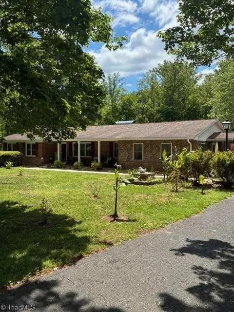2285 Locust Grove Road, Mount Airy, NC 27030