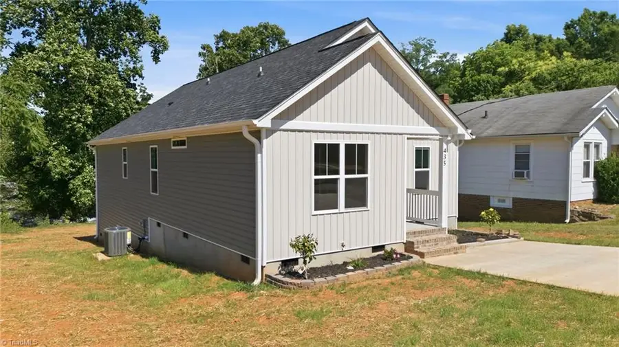435 Stratton Avenue, Winston Salem, NC 27101 - #2