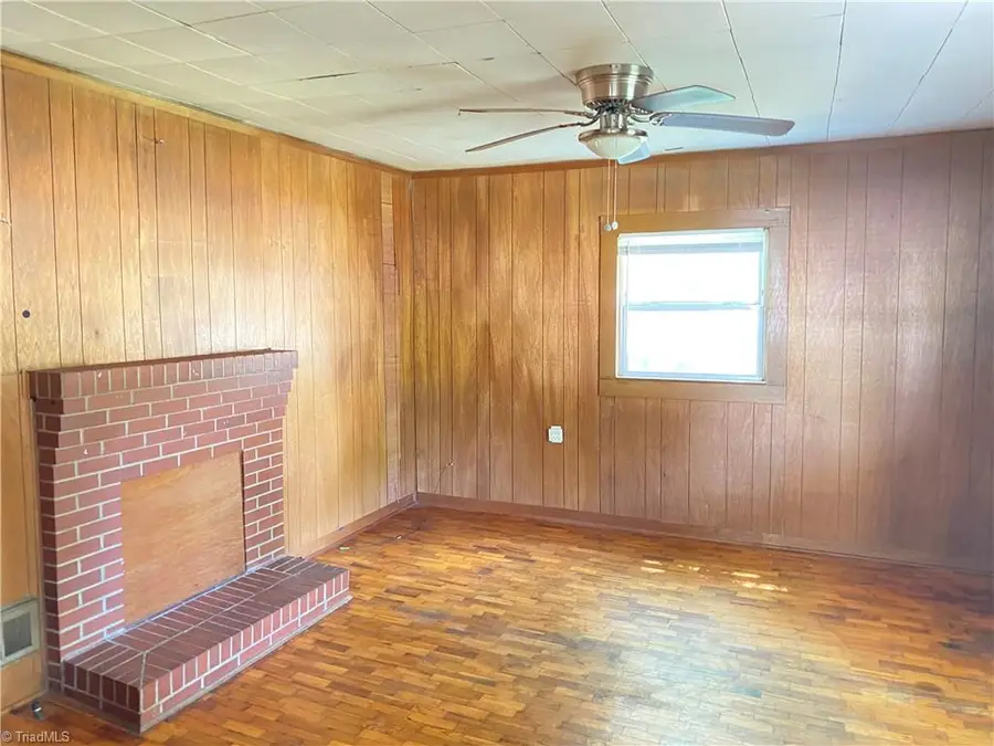 1208 Ridge Avenue, Eden, NC 27288 - #3