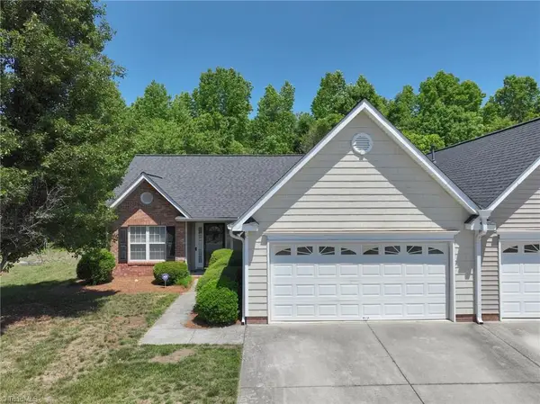 1052 Glyn Water Lane, High Point, NC 27265