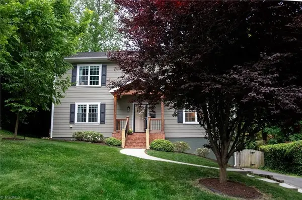2340 Cherokee Lane, Winston-Salem, NC 27103