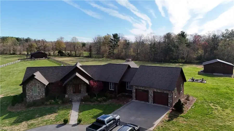 1083 Union Community Road, Thurmond, NC 28683 - #2