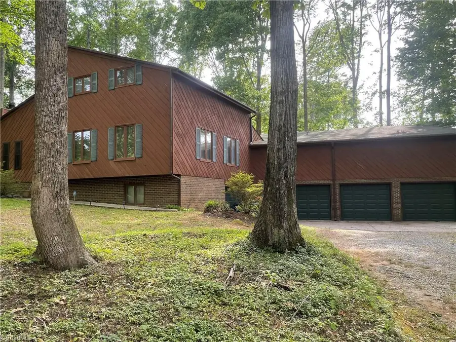 6902 Greenland Avenue, Julian, NC 27283 - #3