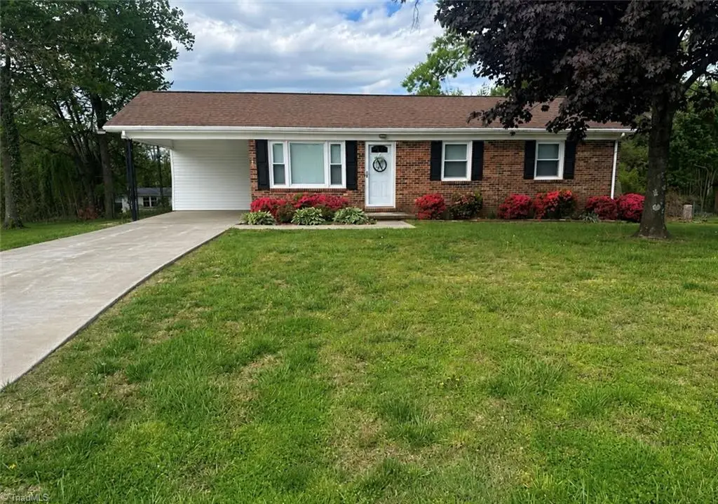 184 Shamrock Avenue, Mount Airy, NC 27030 - #1