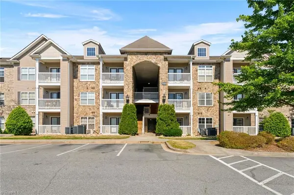 7100 W Friendly Avenue #105, Greensboro, NC 27410