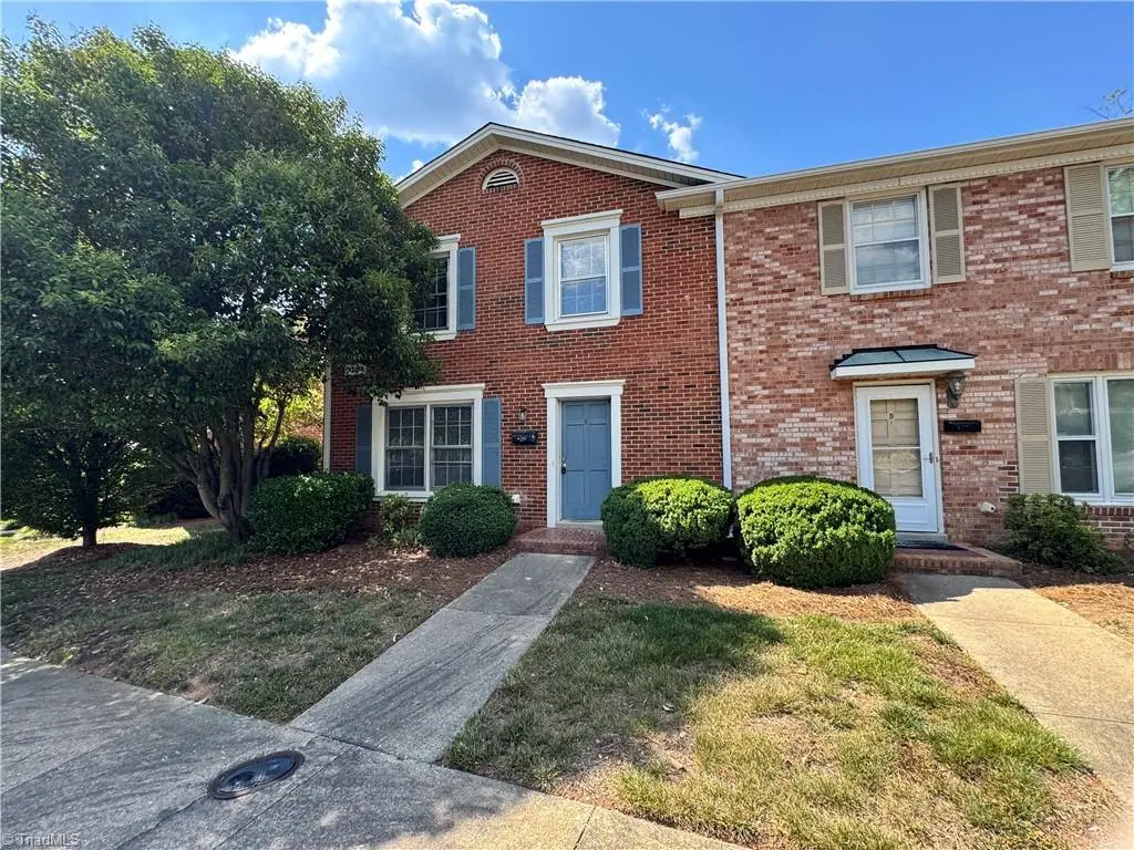 3204 Regents Park Lane #E, Greensboro, NC 27455 - #1