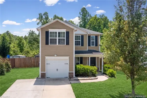 2772 Stonefield Crossing Drive, Winston-Salem, NC 27107