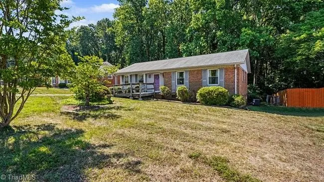 4105 Chateau Drive, Greensboro, NC 27407 - #2
