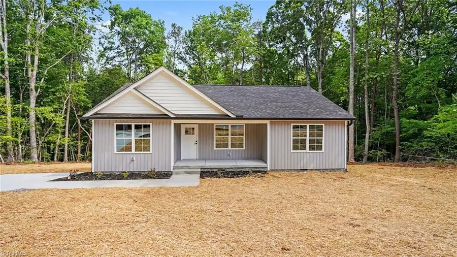 148 Aspen Street, Yadkinville, NC 27055 - #2