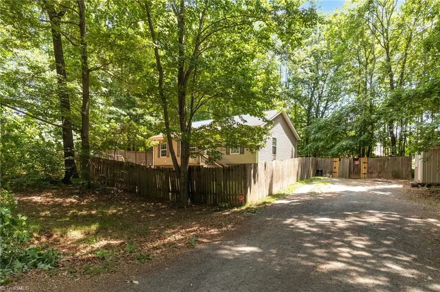 404 Sharon Avenue, Asheboro, NC 27203 - #2