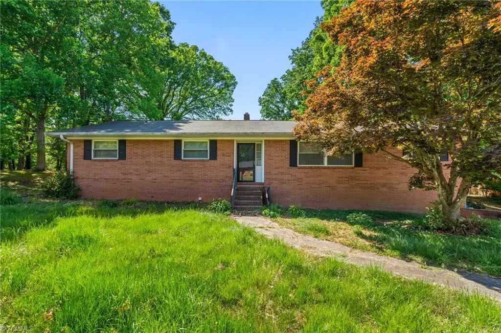 18 Colonial Drive, Lexington, NC 27292 - #1