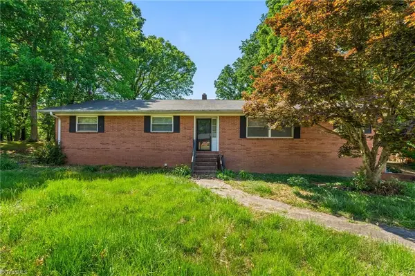 18 Colonial Drive, Lexington, NC 27292