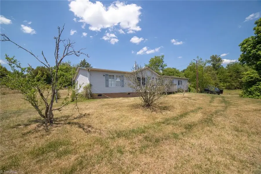 6439 Wilkes Yadkin Road, Ronda, NC 28670 - #2