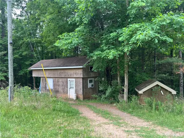160 Oak Acres Lane, Mount Airy, NC 27030