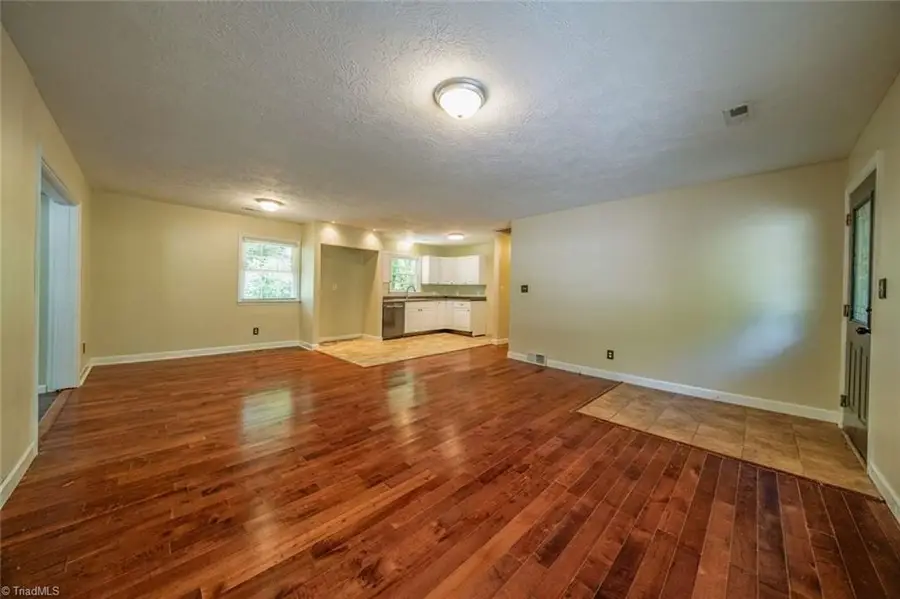 3155 Rainbow Avenue, Pfafftown, NC 27040 - #3