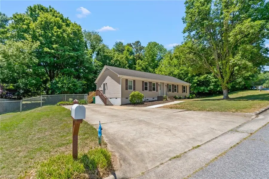 1800 Rivertrace Point, High Point, NC 27265 - #2